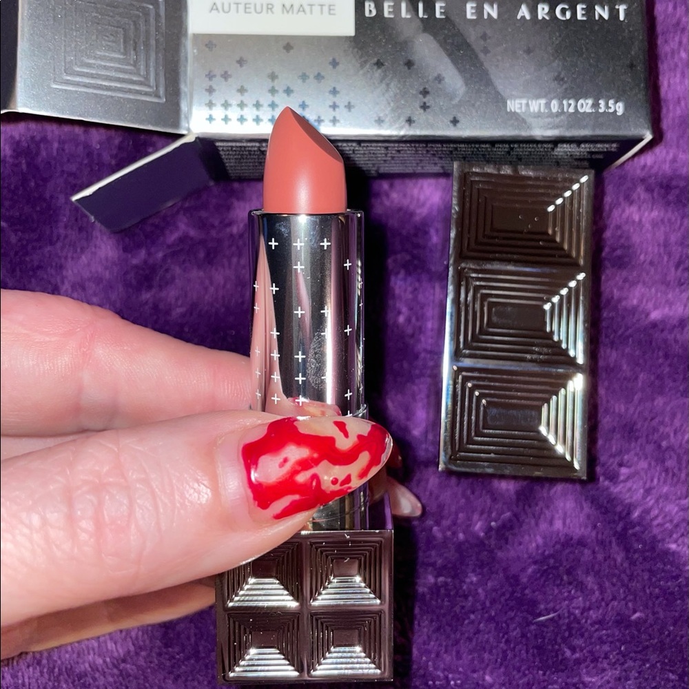 Belle En Argent Auteur matte lipstick in 3 plays